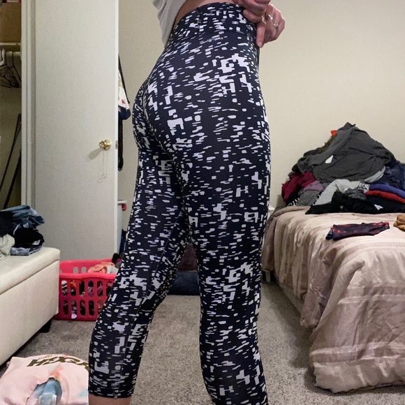 Adidas Leggings - Picture 1 of 4